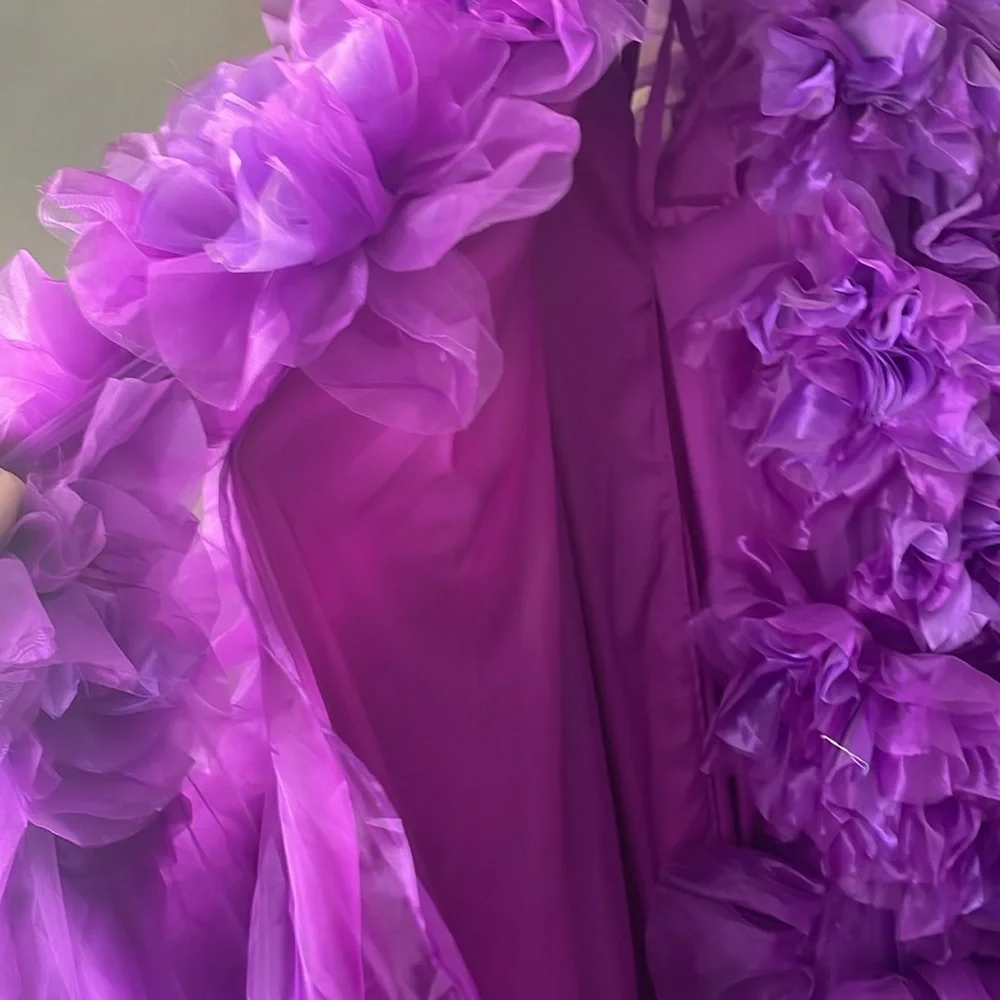 Beautiful XL maternity gown. Custom made. Bow comes off in the front. - Picture 4 of 7